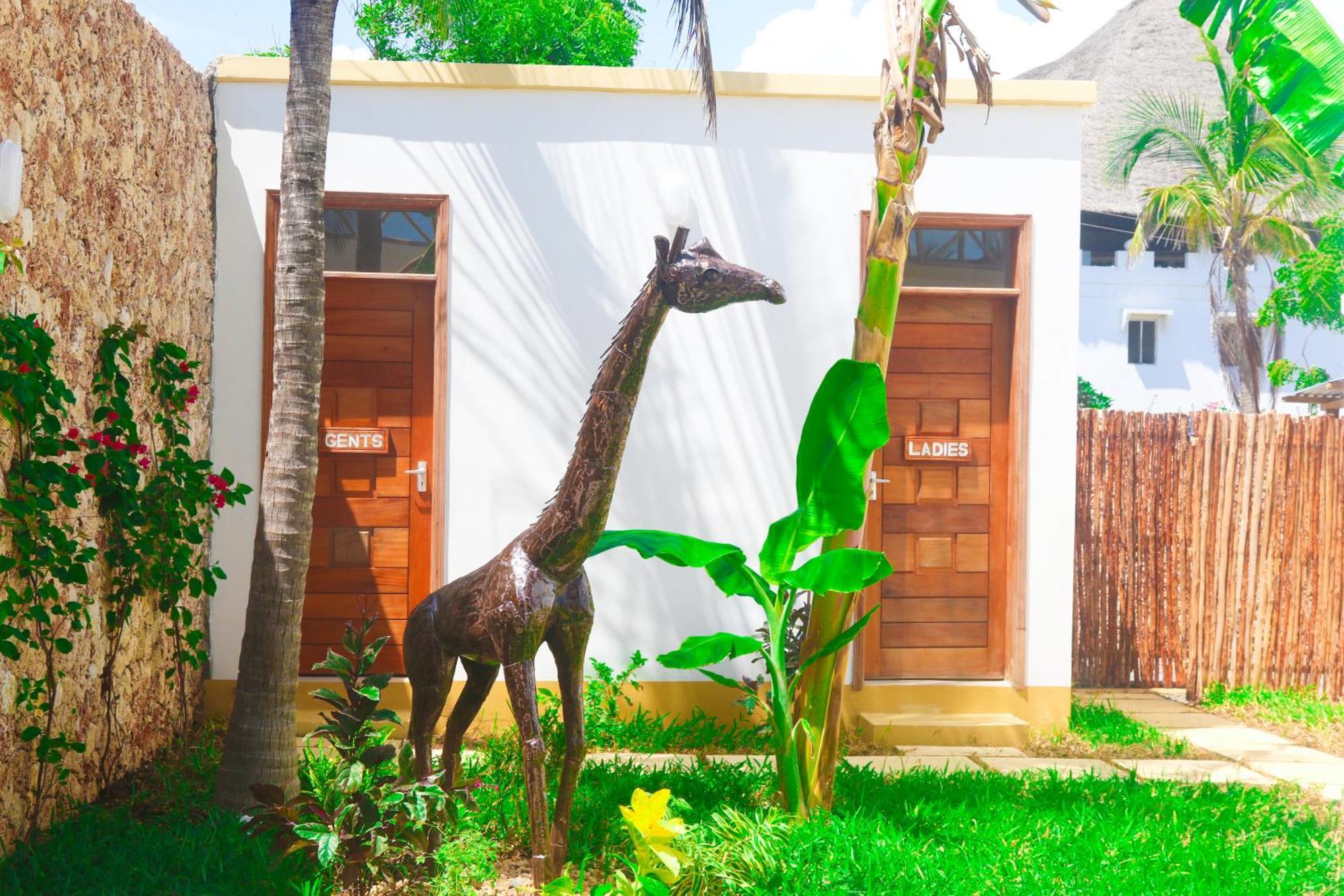 Tatu Inn Boutique Hotel Watamu Esterno foto