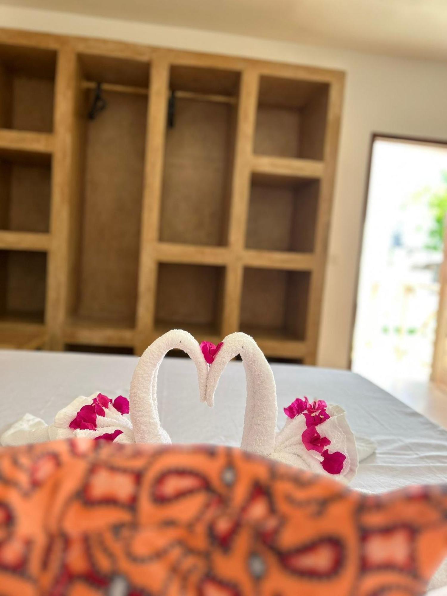 Tatu Inn Boutique Hotel Watamu Esterno foto