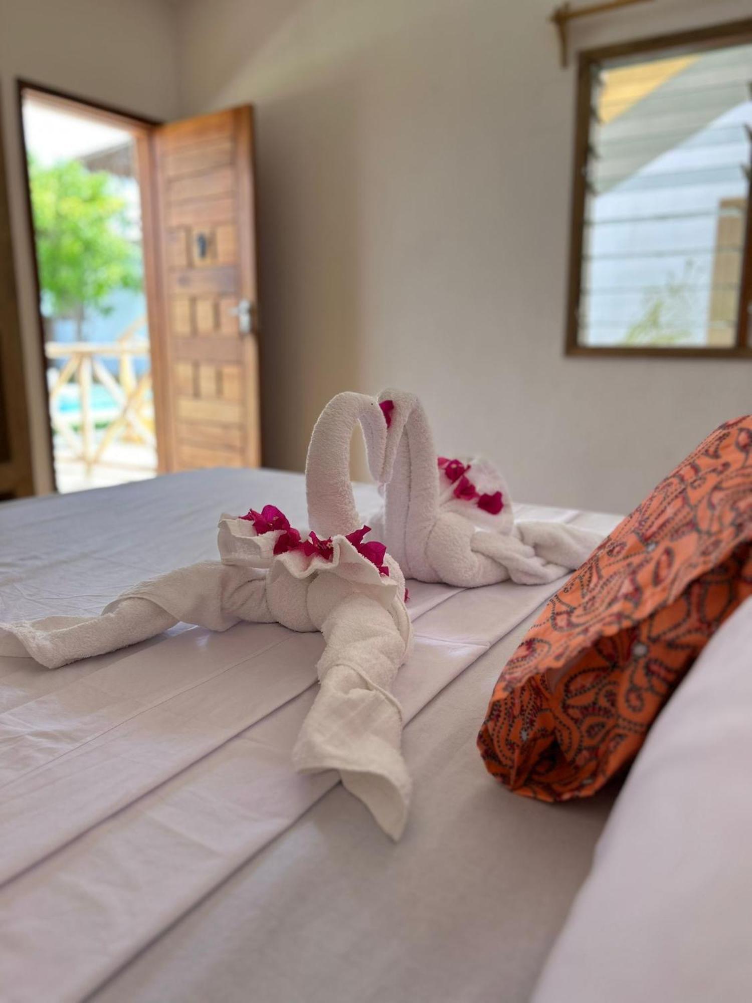 Tatu Inn Boutique Hotel Watamu Esterno foto